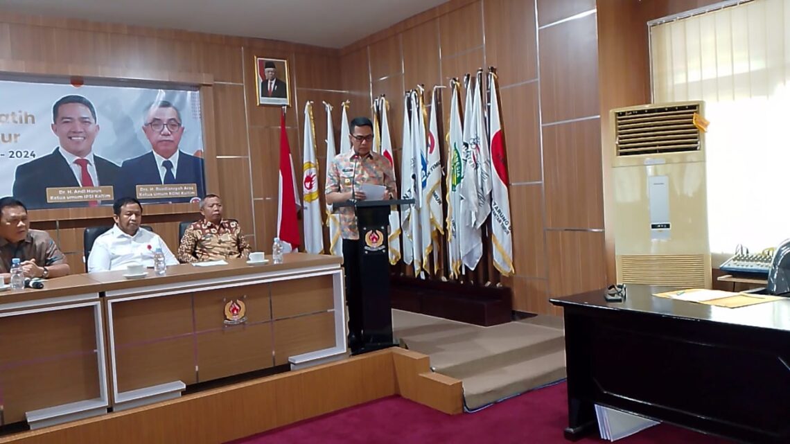 Ketua Umum IPSI Kaltim Berikan Apresiasi Kepada Pelatih dan Atlet Berprestasi 