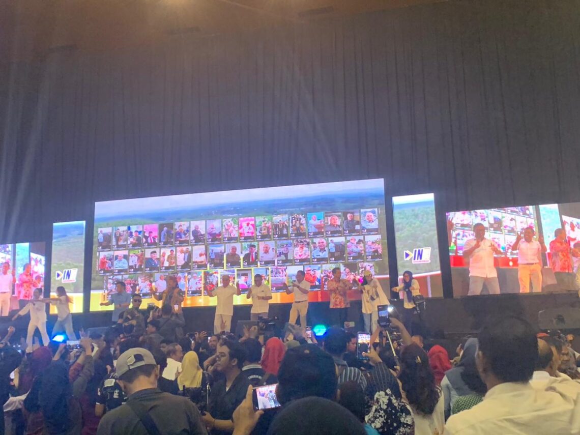 Antusiasme Membludak di Acara Isran Mengundang dan Menghibur, Warga Kaltim Rindu Mantan Gubernur