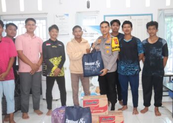 Kapolresta Samarinda Berikan Bantuan Kepada Anak Yatim di Panti Asuhan Ruhana