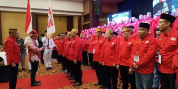 Pelantikan Pengurus BPD KKSS Samarinda: Muslimin Arahkan Fokus pada Program Pembangunan dan Netralitas Politik