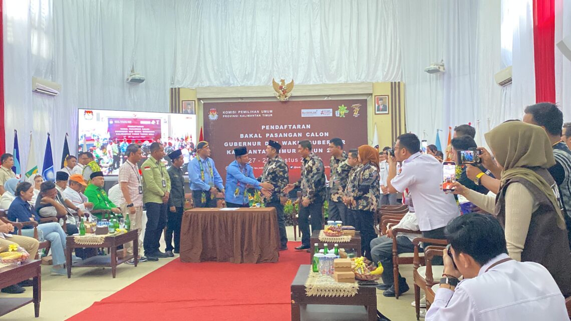 Ratusan Simpatisan Iringi Pendaftaran Rudy-Seno ke KPU Kaltim 