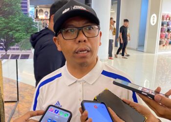 Dispora Kaltim Dukung Pembinaan Bola Voli Lewat Pembagian Bola Gratis untuk Klub-klub Lokal