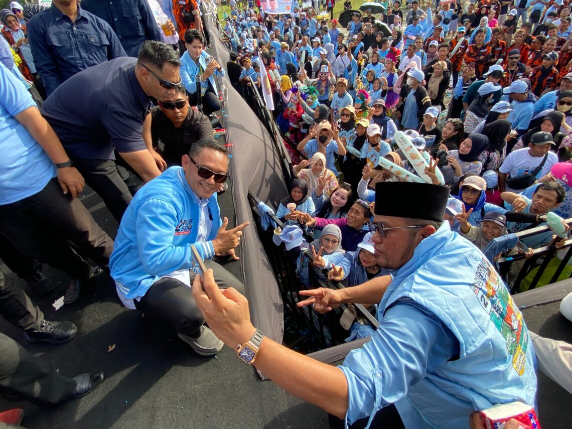 Kampanye Akbar Rudy-Seno di Pilgub Kaltim Disambut Antusias Ribuan Warga Samarinda
