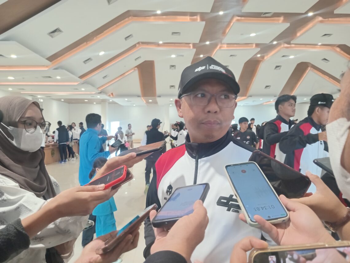 Rasman Ajak Atlet Tenis Coba Squash Sebagai Alternatif untuk Meningkatkan Prestasi