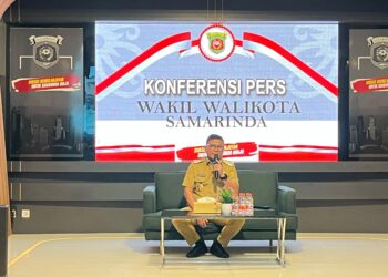 Gelar Konferensi Pers, Wakil Wali Kota Samarinda Tegaskan Komitmen terhadap Pembangunan dan Pelayanan Publik
