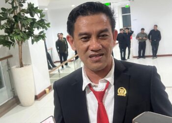 Sinar Alam Soroti Masalah Air Bersih dan Penerangan Jalan di Loa Janan Ilir