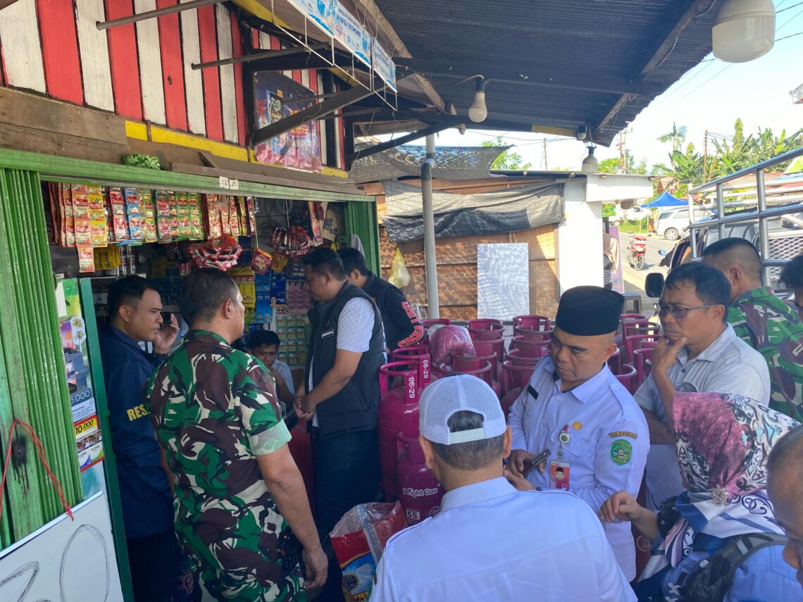 Pemkab dan Polres Kukar Gelar Sidak Pastikan Ketersediaan Sembako dan Takaran Minyak Goreng