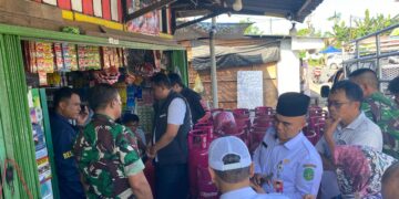 Pemkab dan Polres Kukar Gelar Sidak Pastikan Ketersediaan Sembako dan Takaran Minyak Goreng