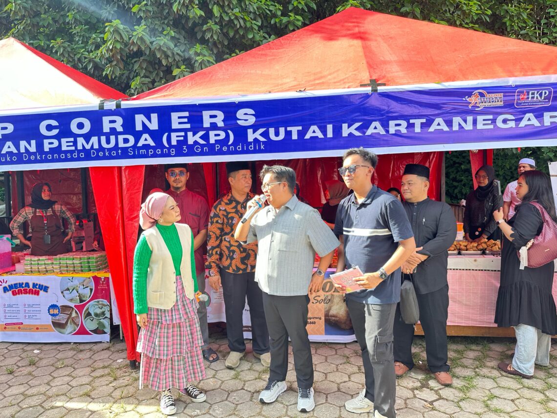 Takjil War Kukar Meriah, Wakil Bupati Rendi Solihin Ajak Perluas Acara ke 20 Kecamatan