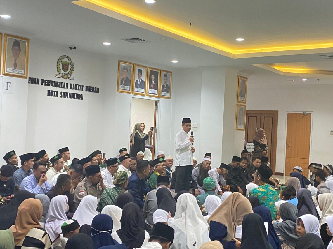 DPRD Samarinda Santuni 200 Anak Yatim dalam Acara Buka Puasa Bersama