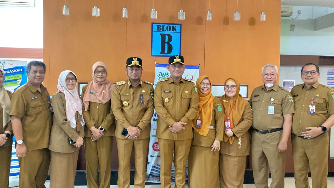 Sidak Pasca-Lebaran: Pemprov Kaltim Tinjau Pelayanan di RSUD AWS dan Kantor Samsat