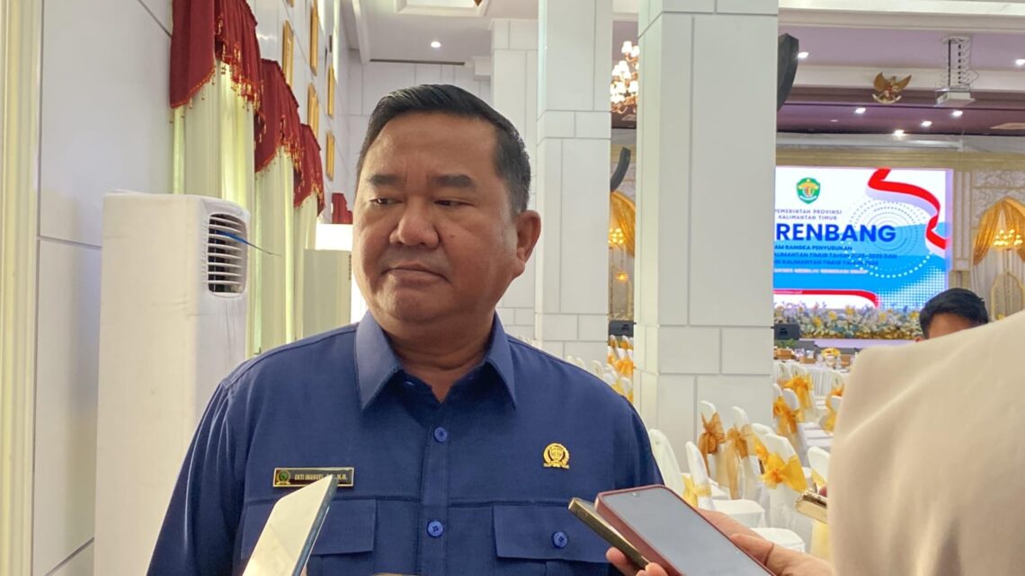 Bangun Kepercayaan Publik, Ekti Imanuel Tekankan Transparansi Tahapan Program Prioritas Kaltim