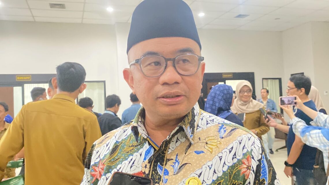 Fadly Himawan Soroti Pentingnya Transparansi dan Prioritas dalam Program Seragam Gratis GratisPol