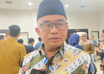 Fadly Himawan Soroti Pentingnya Transparansi dan Prioritas dalam Program Seragam Gratis GratisPol