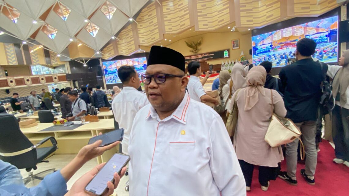 Agusriansyah Soroti Lambannya Proyek Infrastruktur di Sandaran, Minta Kontraktor Dievaluasi