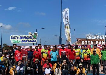 Arjuna Bike Community Salurkan Bantuan Sosial di BBGRM Kota Bangun: Wujudkan Semangat Gotong Royong dan Warisan Perjuangan Alm. Junaidi
