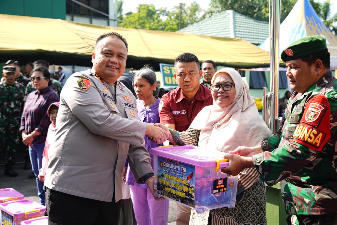 Polresta Samarinda Hadiri Kegiatan Baksos, Bakkes, GPM, UMKM, dan Donor Darah dalam Rangka HUT TNI ke-80