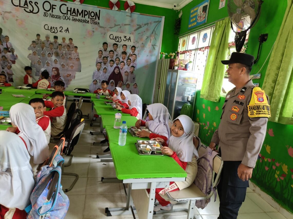 Polsek Samarinda Kota Gelar Gerakan Pangan Murah, 2 Ton Beras SPHP Disalurkan ke Warga Kelurahan Pelabuhan