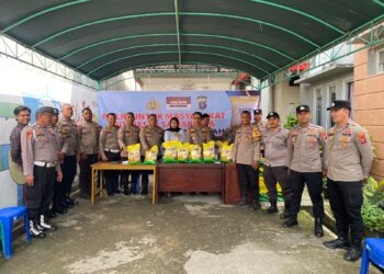 Polsek Samarinda Kota Gelar Gerakan Pangan Murah, 2 Ton Beras SPHP Disalurkan ke Warga Kelurahan Pelabuhan
