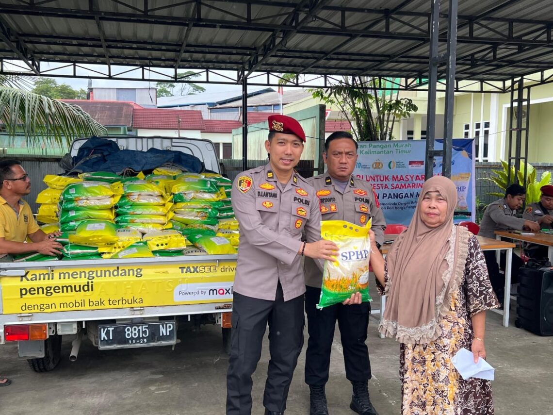 Polresta Samarinda dan Bulog Gelar GPM, 300 Karung Beras SPHP Diserbu Warga Samarinda Seberang