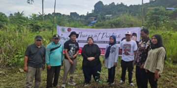 Aksi Nyata Ananda Emira Moeis: Ribuan Bibit Buah Dibagikan, Politik Lingkungan Dihidupkan di Sempaja Utara