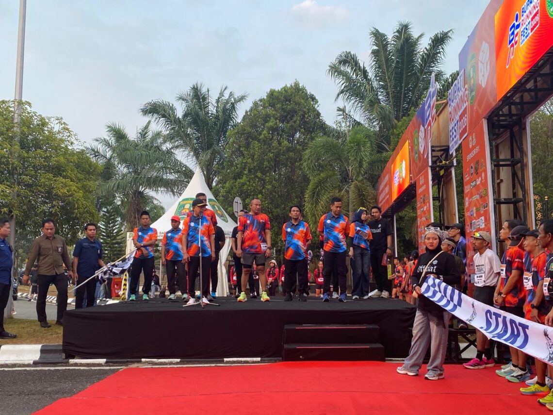 Ardiansyah Sulaiman Buka Bupati Running Fest 2026, Ribuan Pelari Siap Taklukkan Rute Kutim