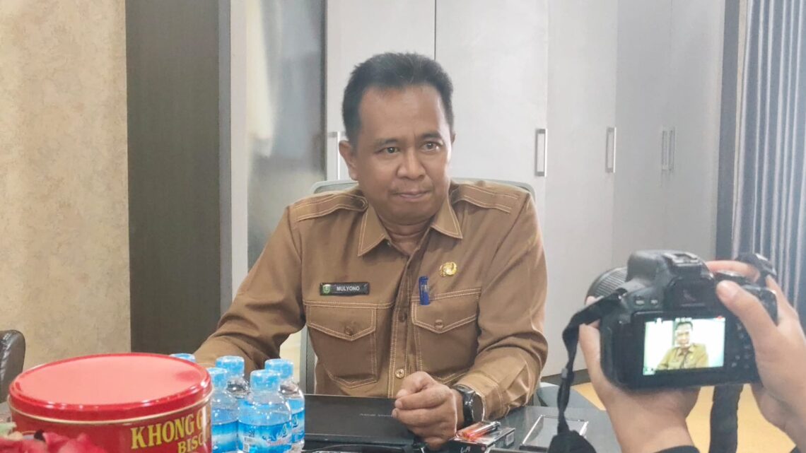 Anggaran Seragam Terlambat, Sekolah Diminta Tak Jual Stok Lama