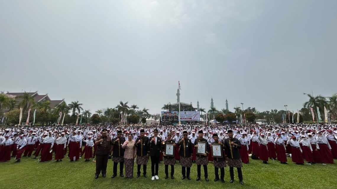 HUT ke-27 Kutim, 61 Ribu Peserta Deklarasikan Komitmen Antinarkoba