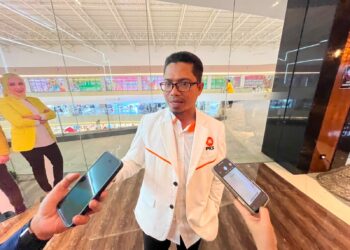Ismail Latisi Dorong Pelajar Kenal Demokrasi Lewat Pembelajaran Langsung di DPRD